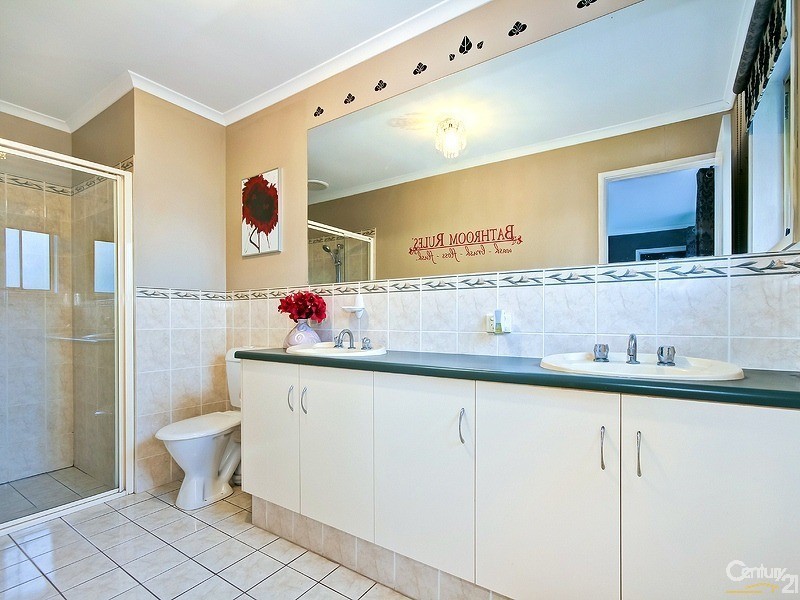 24 Eloise Avenue, Hallett Cove SA 5158