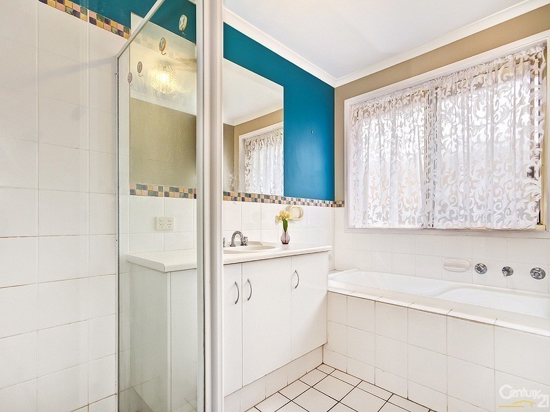 24 Eloise Avenue, Hallett Cove SA 5158