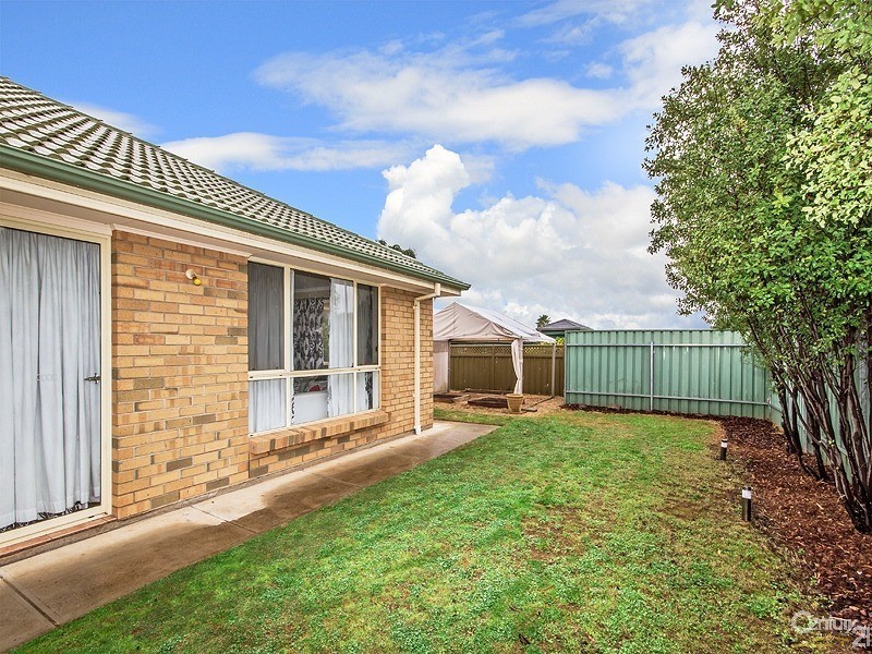 24 Eloise Avenue, Hallett Cove SA 5158