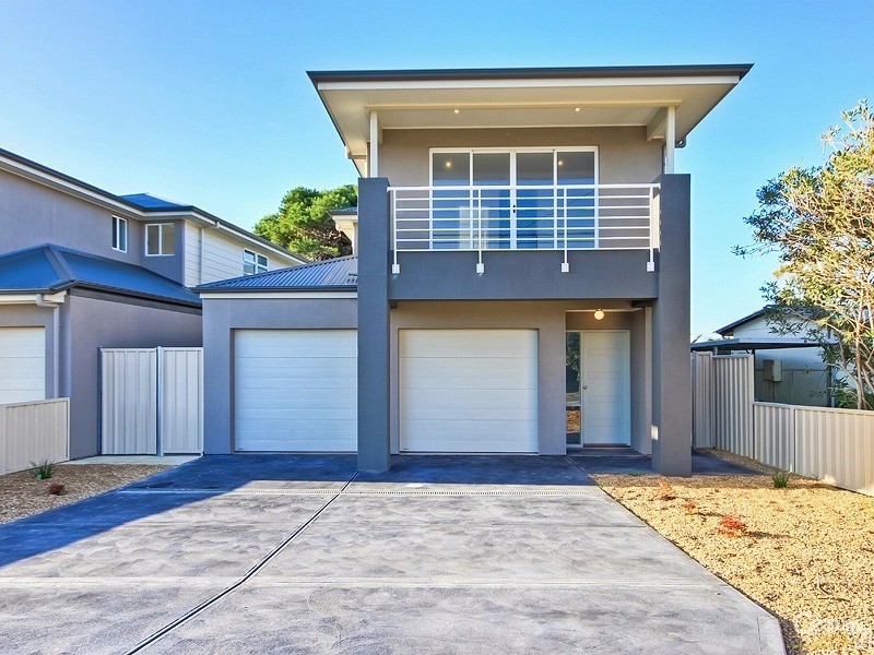 11 Hamilton Road, Aldinga Beach SA 5173