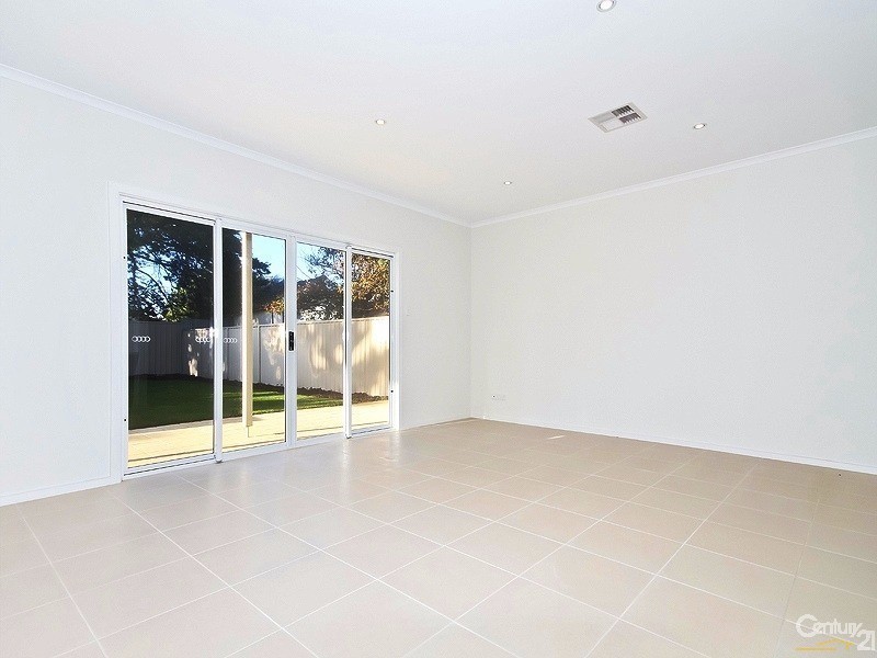 11 Hamilton Road, Aldinga Beach SA 5173