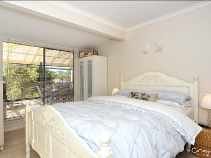 9 Wurlie Road, Aldinga Beach SA 5173