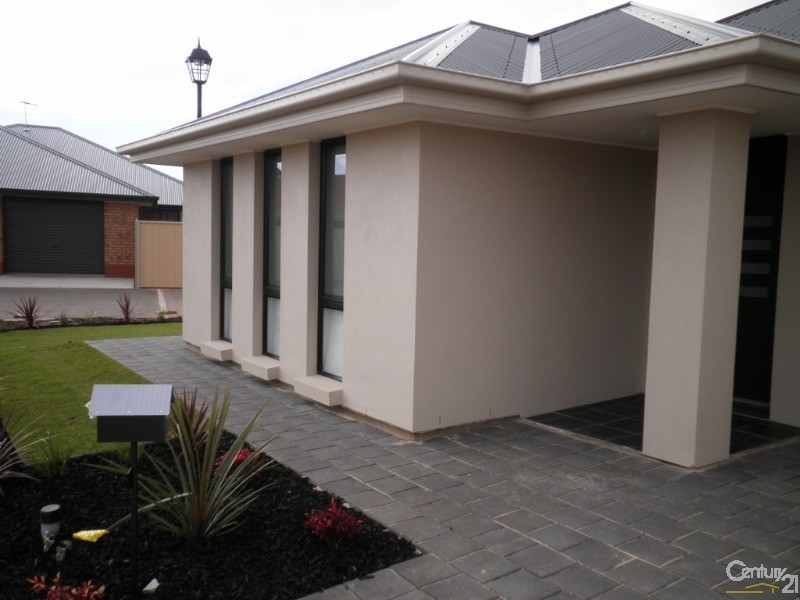 24 Deck Crescent, Seaford Meadows SA 5169