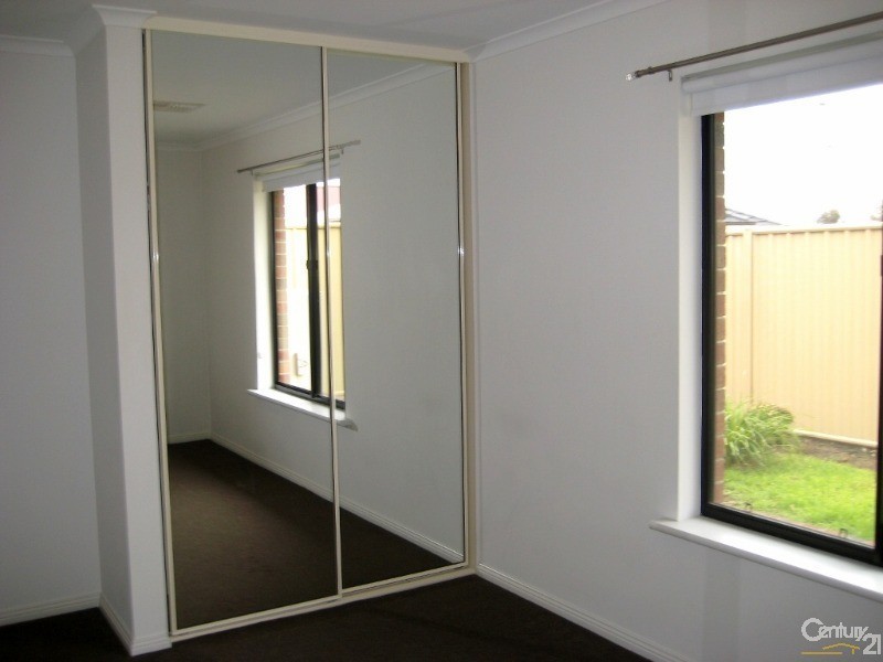 24 Deck Crescent, Seaford Meadows SA 5169