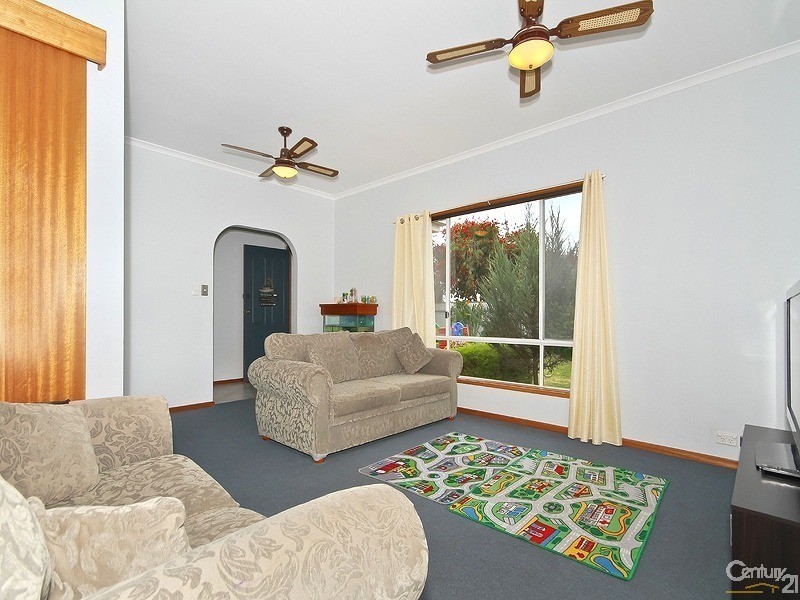 5 Rover Crescent, Port Willunga SA 5173