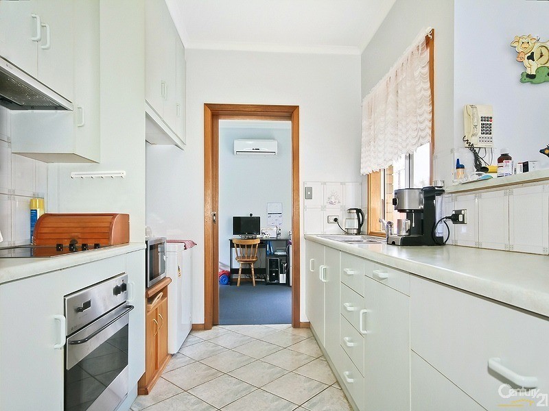 5 Rover Crescent, Port Willunga SA 5173