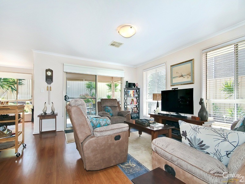 13 Pinkgum Avenue, Aldinga Beach SA 5173