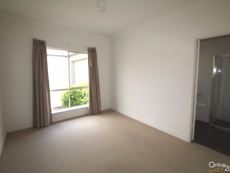 4/16 Whinnerah Avenue, Aldinga Beach SA 5173