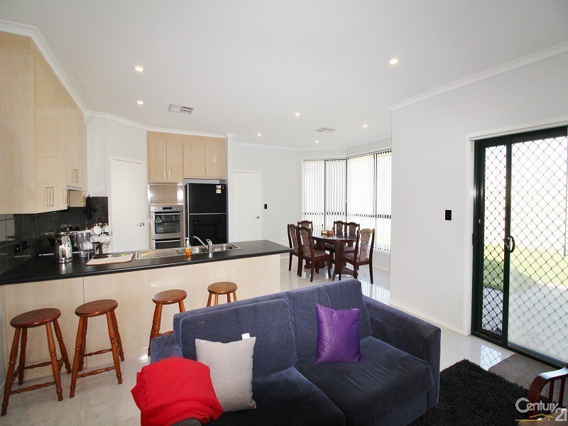 30 Esperance Boulevard, Seaford Rise SA 5169