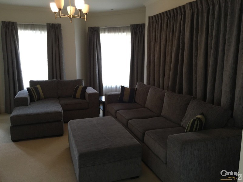 2 Basin Street, Aldinga Beach SA 5173