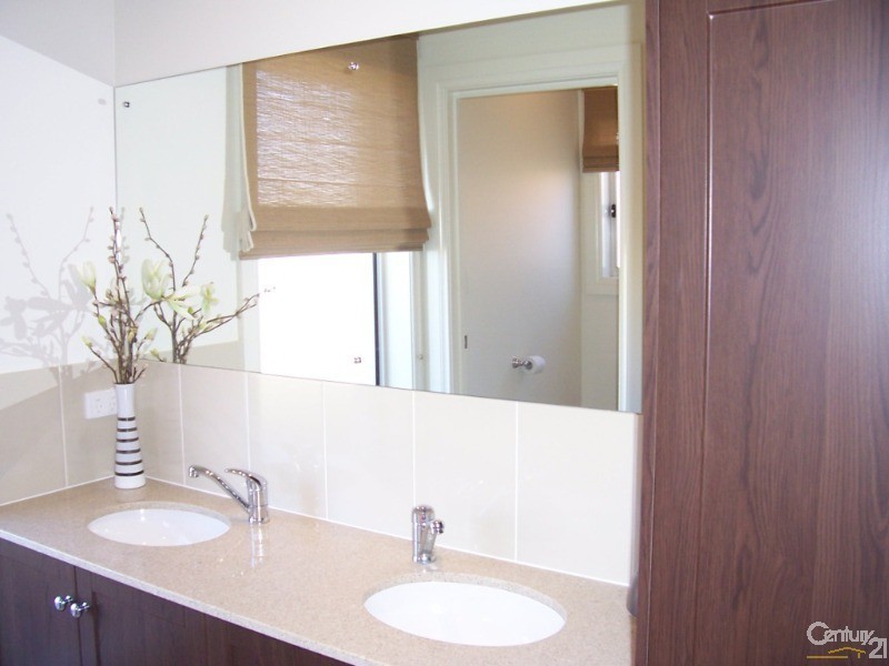 2 Basin Street, Aldinga Beach SA 5173