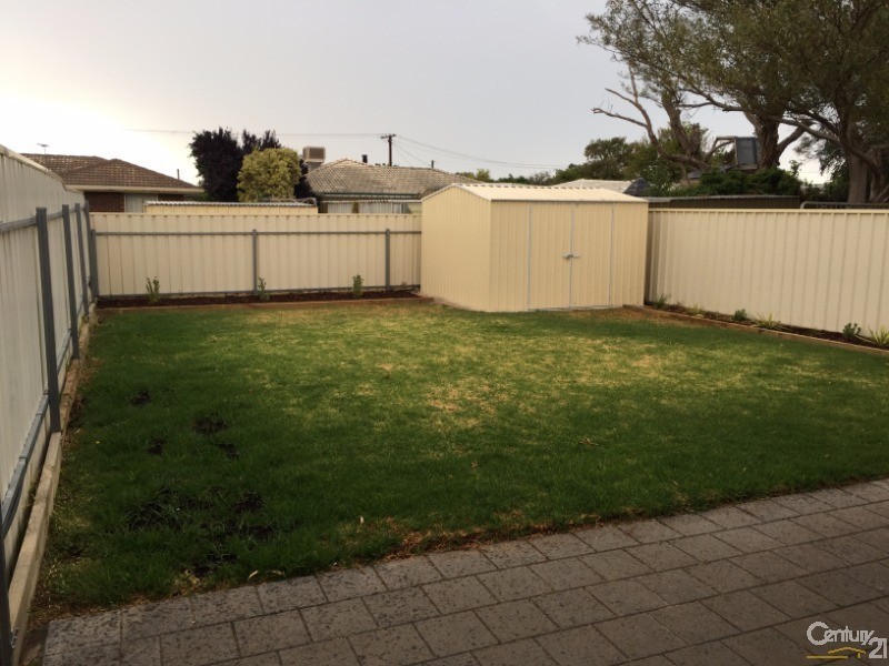 12 Blacker Road, Aldinga Beach SA 5173