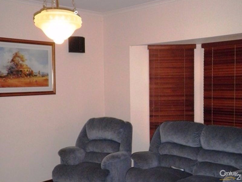 1 Chiton Avenue, Seaford Rise SA 5169