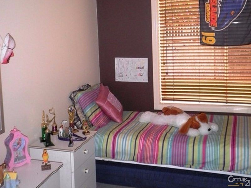 1 Chiton Avenue, Seaford Rise SA 5169