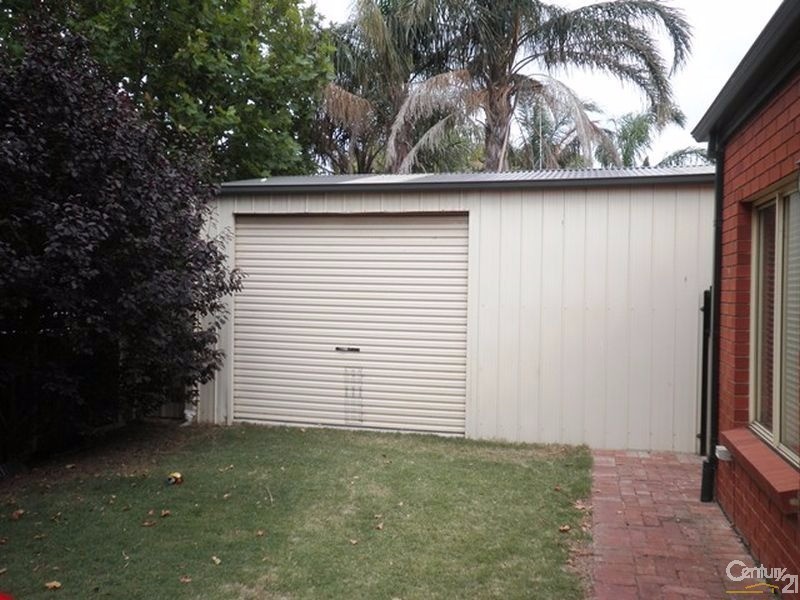 1 Chiton Avenue, Seaford Rise SA 5169