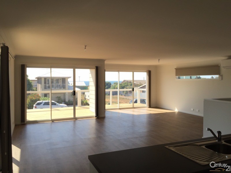 6 Harvey Crescent, Aldinga Beach SA 5173