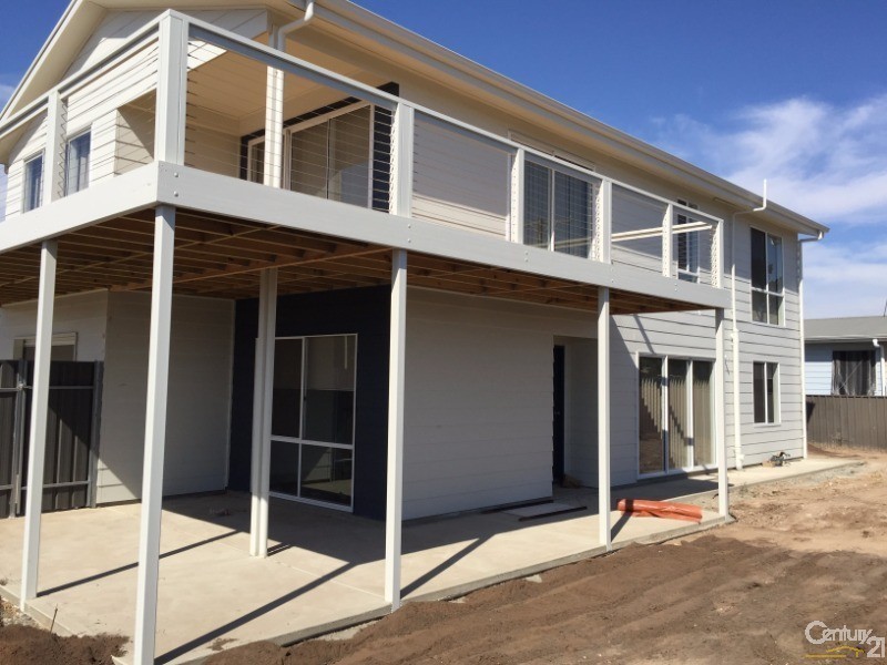 6 Harvey Crescent, Aldinga Beach SA 5173