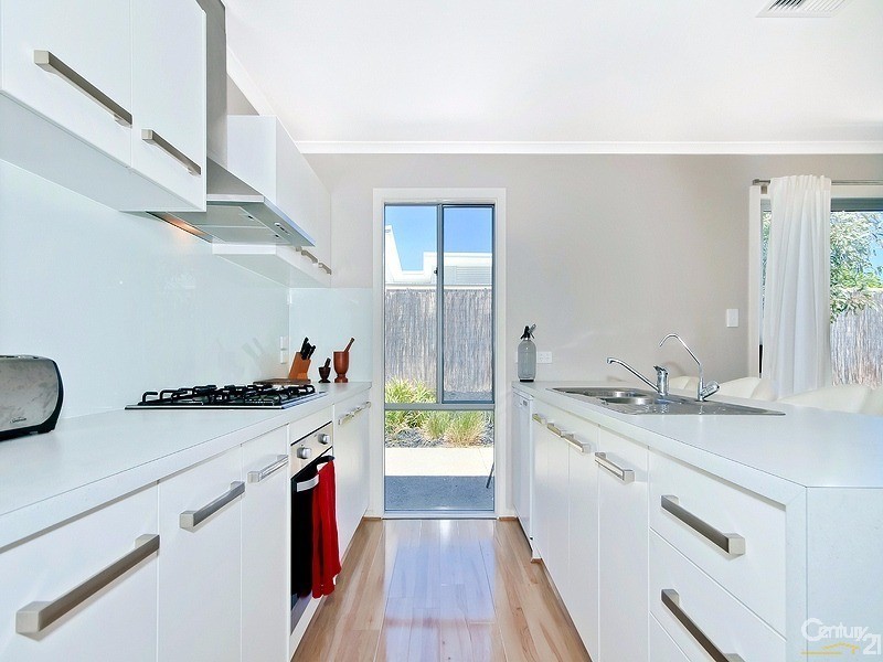 12 Kaurna Avenue, Aldinga Beach SA 5173