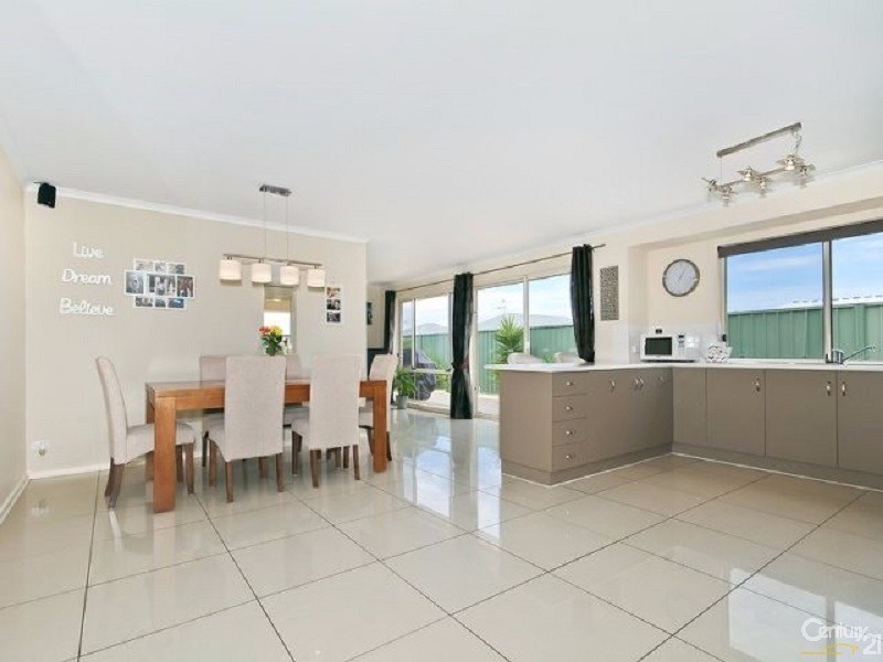 4 Azure Place, Aldinga Beach SA 5173