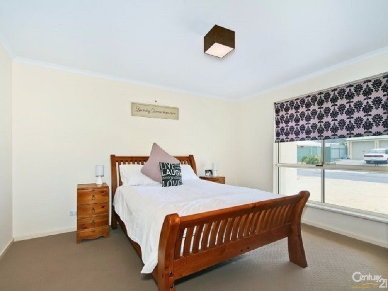 4 Azure Place, Aldinga Beach SA 5173