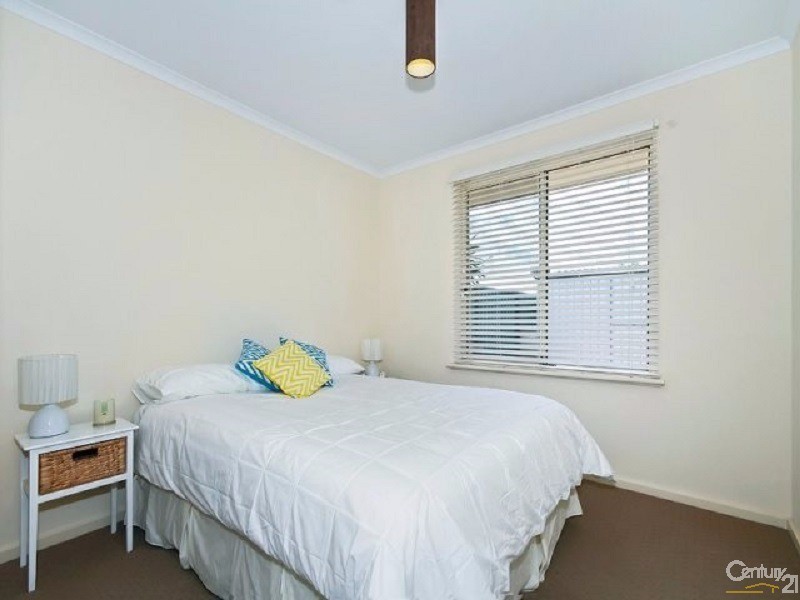 4 Azure Place, Aldinga Beach SA 5173