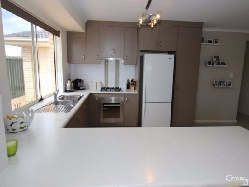4 Azure Place, Aldinga Beach SA 5173