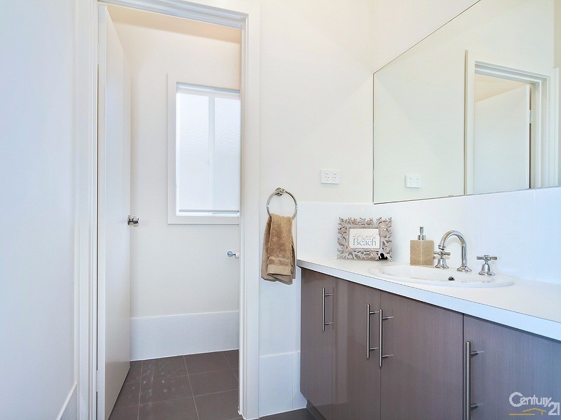 2 Butterworth Road, Aldinga Beach SA 5173