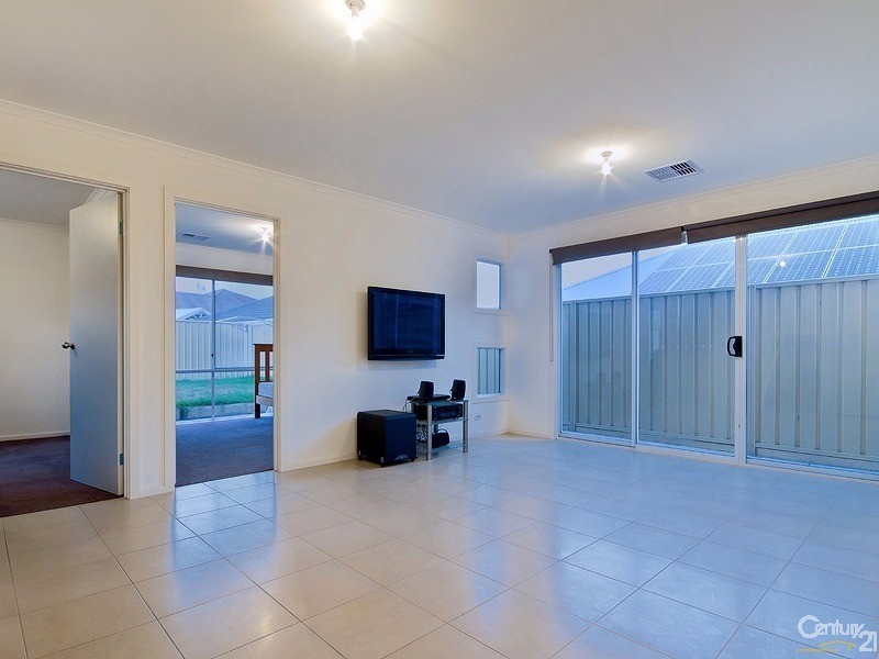 9 Kaurna Avenue, Aldinga Beach SA 5173