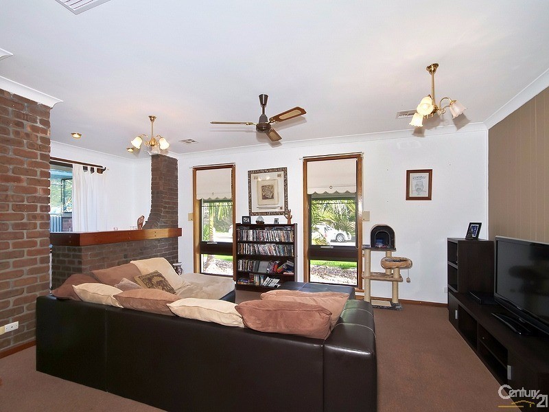 14 Hammond Avenue, Morphett Vale SA 5162