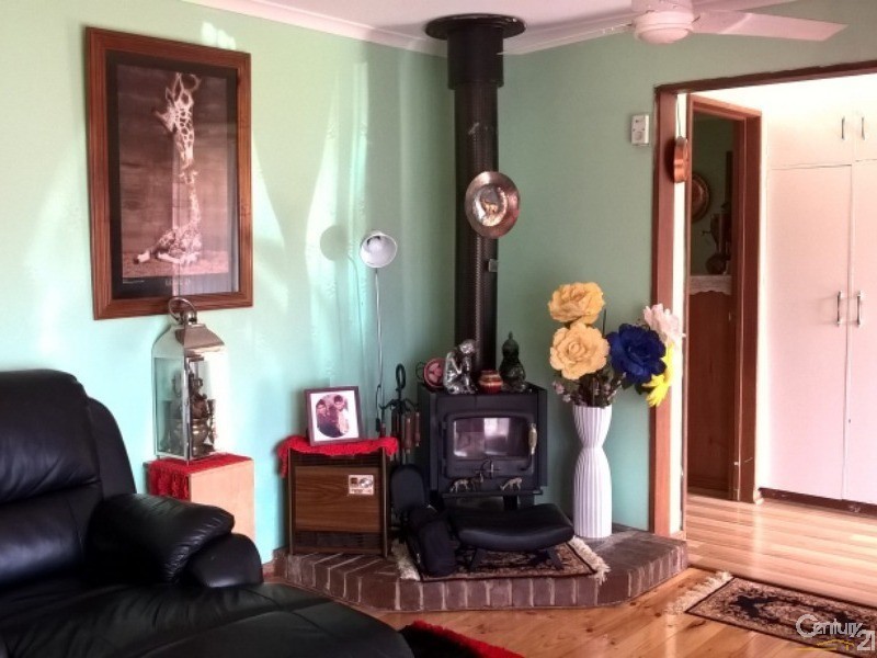 4 Irving Road, Aldinga Beach SA 5173