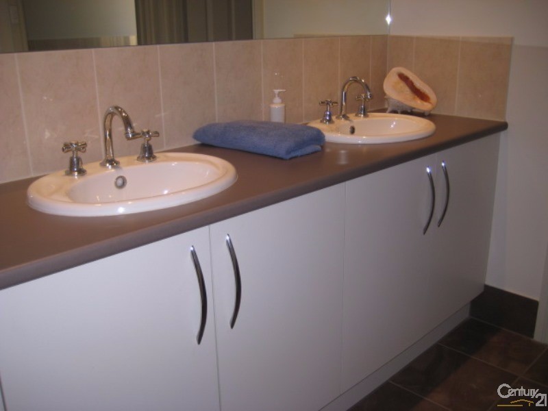 13 Sedge Street, Aldinga Beach SA 5173