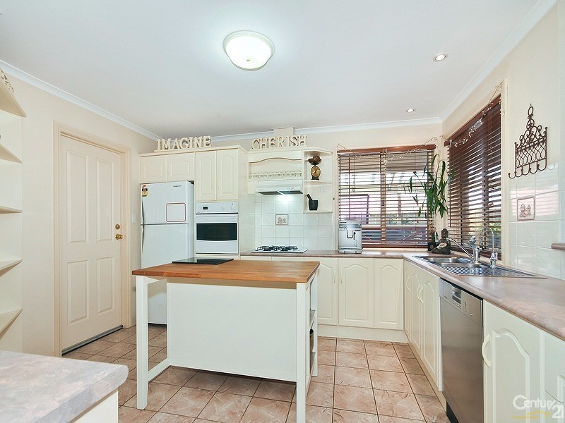 5 Waratah Avenue, Seaford Rise SA 5169