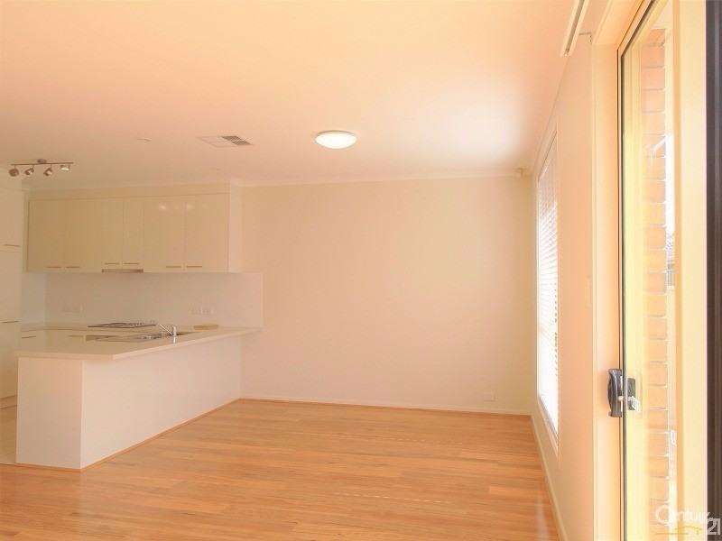 4 Harvey Crescent, Aldinga Beach SA 5173