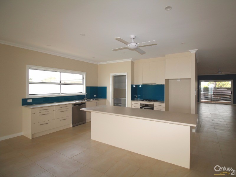 173 Esplanade, Aldinga Beach SA 5173