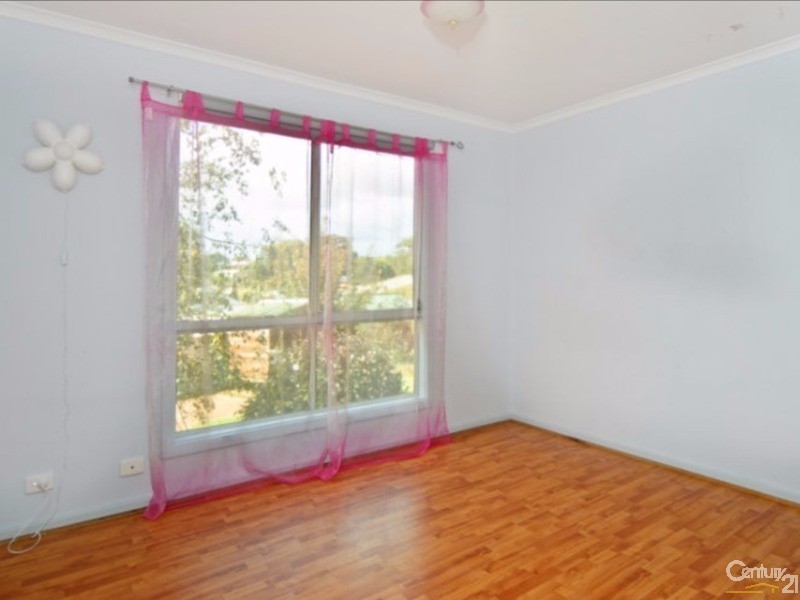 11 Sturt Place, Mount Compass SA 5210