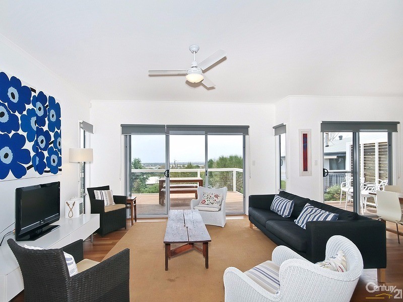 1 Gisborne Avenue, Sellicks Beach SA 5174