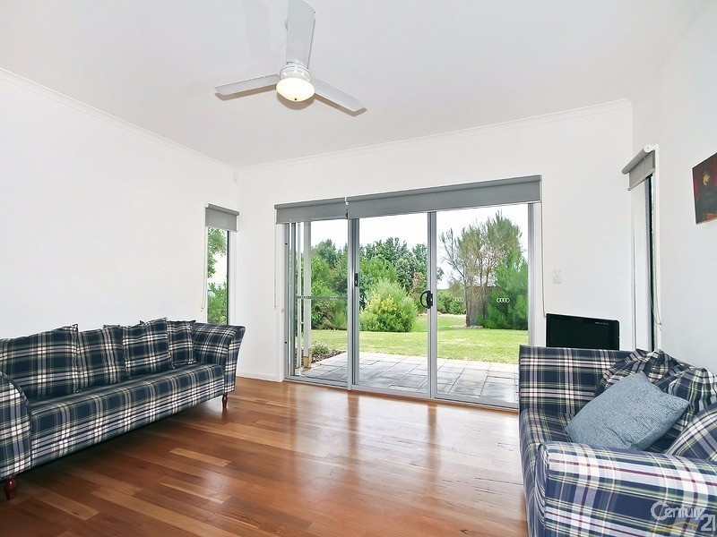1 Gisborne Avenue, Sellicks Beach SA 5174