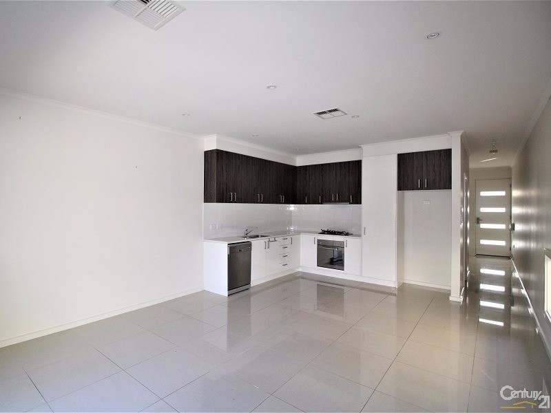 1/8  Kitto Crescent, Aldinga Beach SA 5173