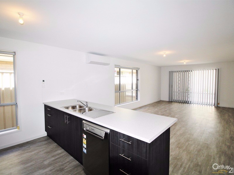 18 Kuta Crescent, Aldinga Beach SA 5173