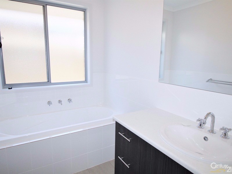 18 Kuta Crescent, Aldinga Beach SA 5173