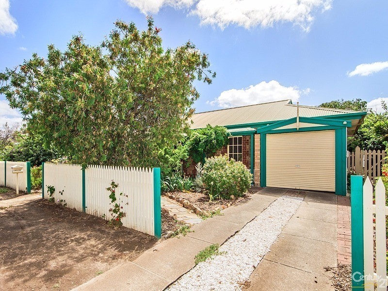4 Falcon Street, Port Willunga SA 5173