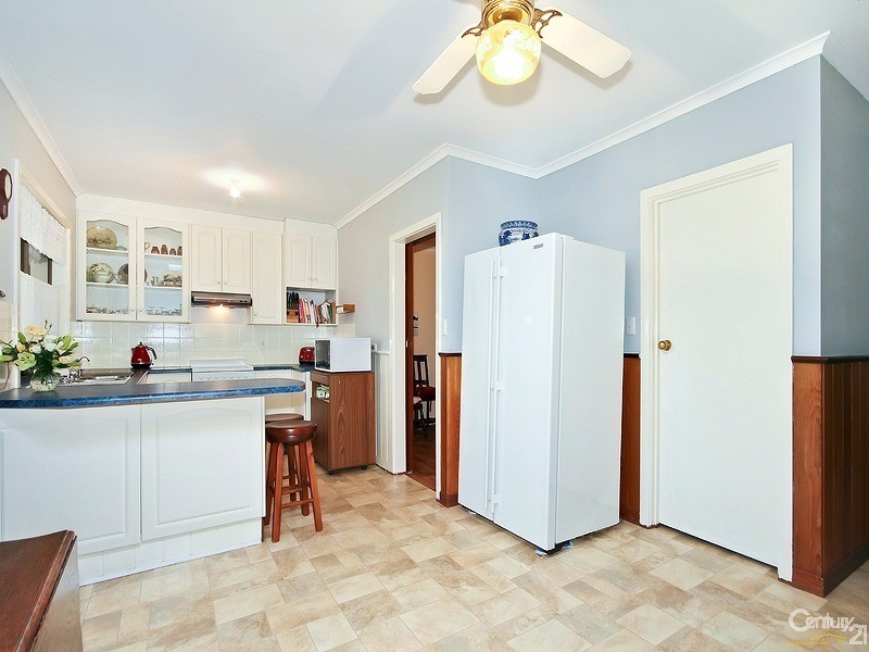 4 Falcon Street, Port Willunga SA 5173