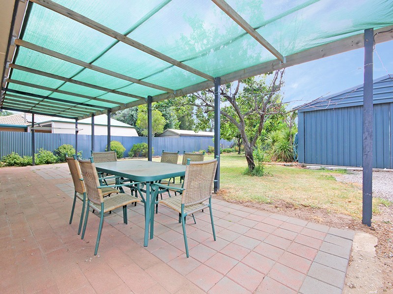 19 Irving Road, Aldinga Beach SA 5173
