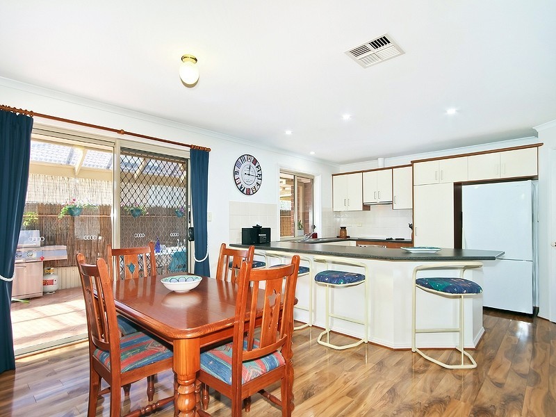13 Seaview Street, Aldinga Beach SA 5173