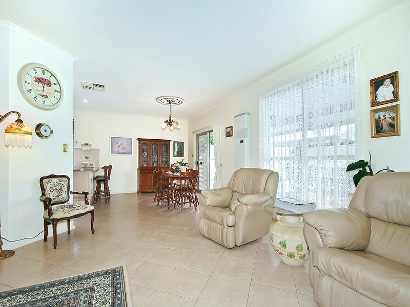 11 Barbados Drive, Seaford Rise SA 5169