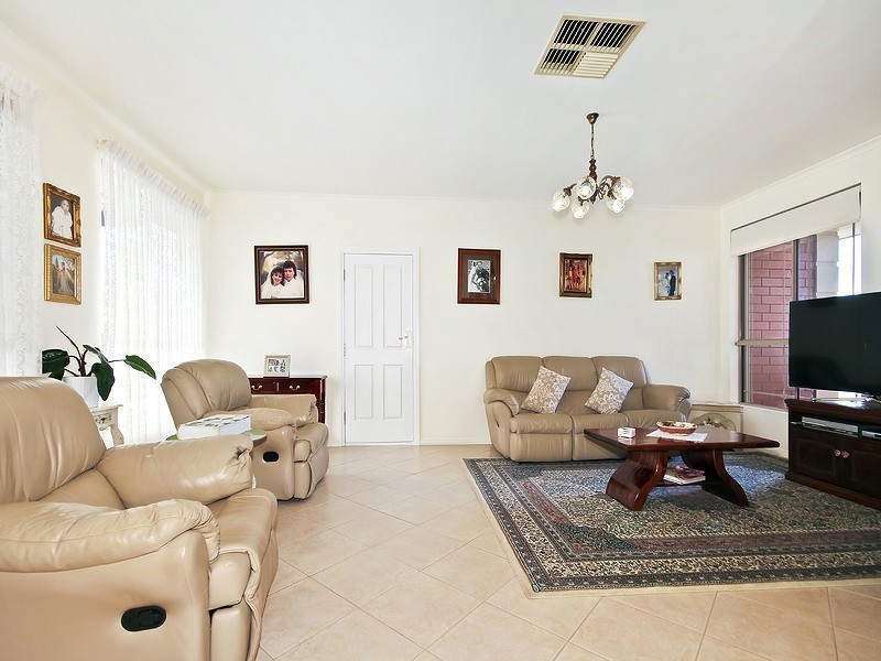11 Barbados Drive, Seaford Rise SA 5169