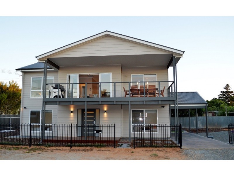 2 Wellington Avenue, Sellicks Beach SA 5174