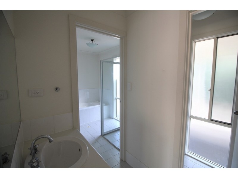 11 Symonds Street, Aldinga Beach SA 5173