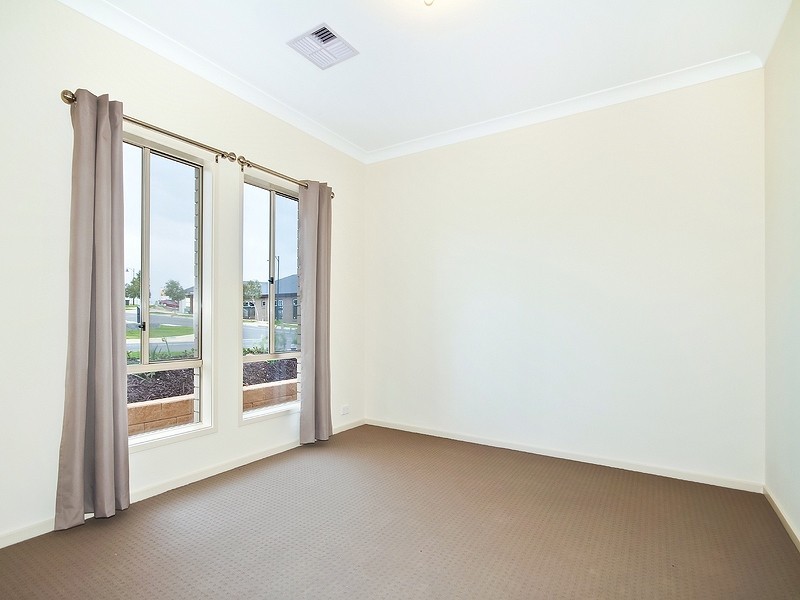 6 Harrison Street, Seaford Heights SA 5169