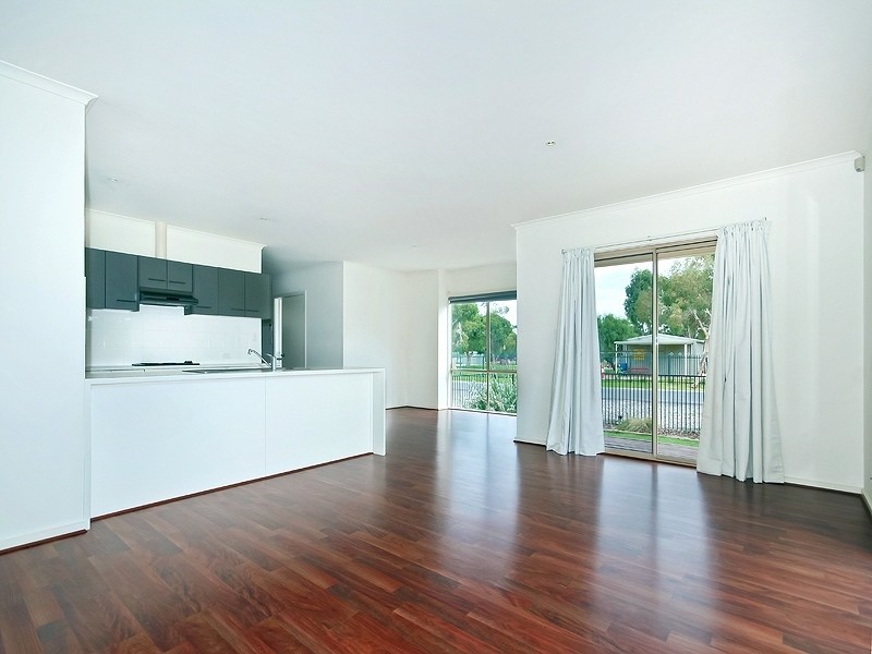 8 John Street, Aldinga Beach SA 5173